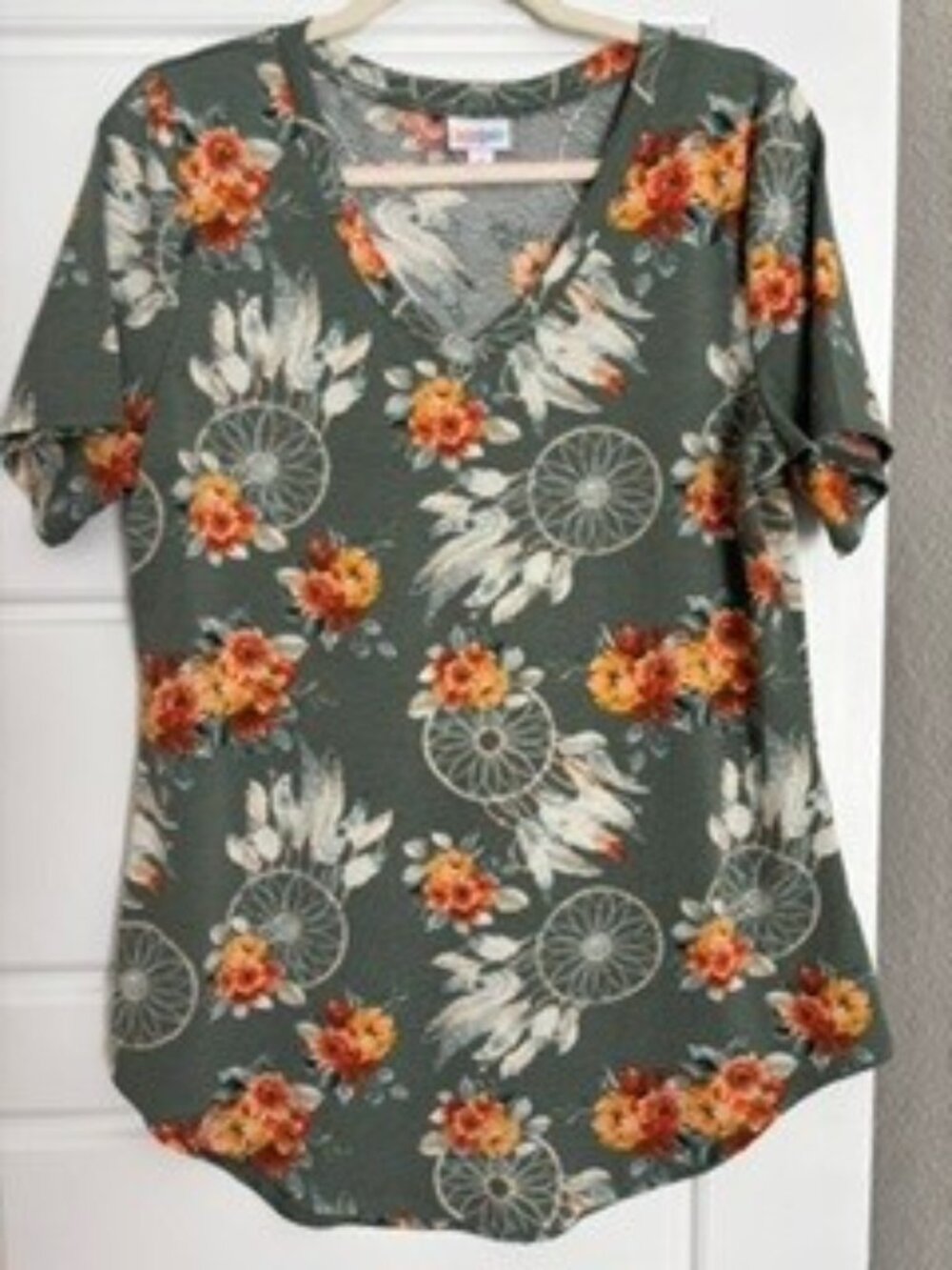 LuLaRoe Green Dreamcatcher & Floral Top | Size S